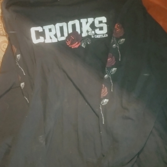 Name brand clothing and collectibles - Picture 3 of 6